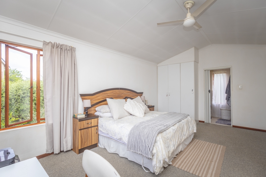 3 Bedroom Property for Sale in The Coves North West